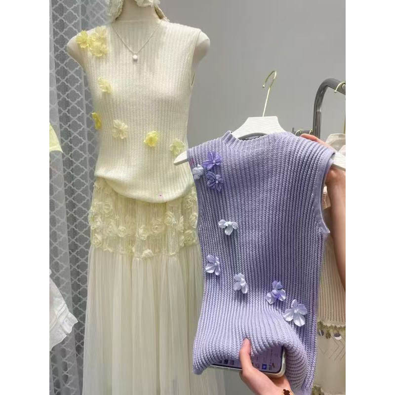Maximizing spring vibes! How to create a gentle, girlish vibe with a 3D flower knitted vest?